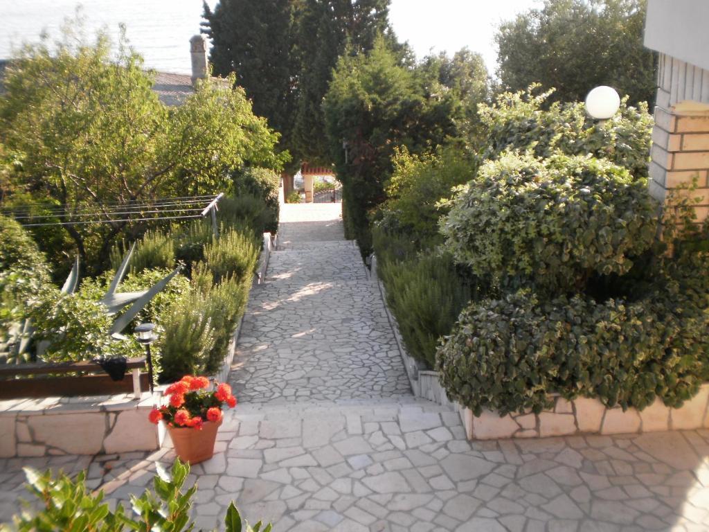 Apartments Pinezic Martinšćica Quarto foto