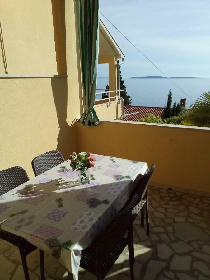 Apartments Pinezic Martinšćica Exterior foto